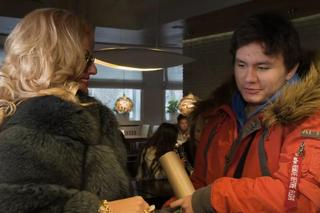 Tak w pierwszych odcinkach wyglądał Conan Kaźmierski z programu Królowe życia. Nie do poznania!