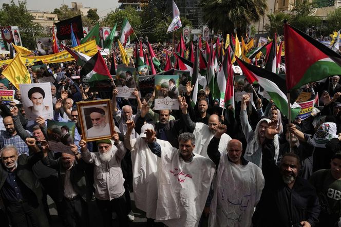 Izraelski dron zaatakował jeden z zakładów na polach gazowych na południu Iran, doszło do potężnego wybuchu i pożaru.