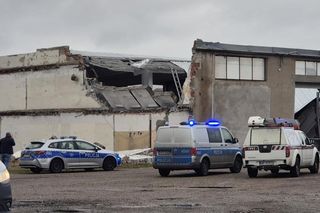 Katastrofa budowlana w Mławie. Runął strop hali zajezdni PKS. Są ofiary