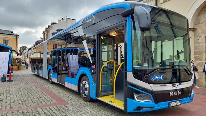 Prezentacja elektrycznych autobusów w Zamościu