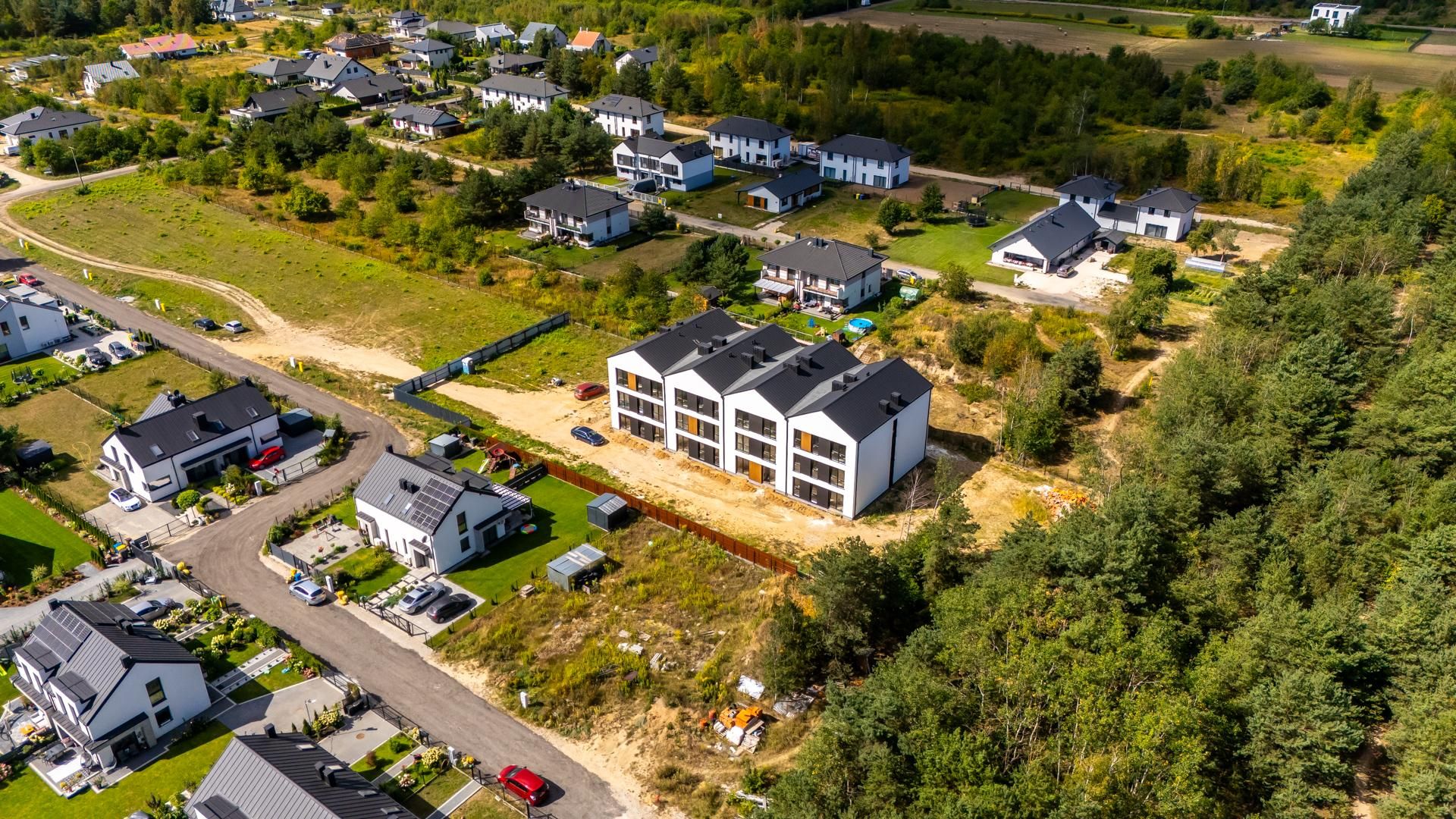 Kontrowersyjny dom jednorodzinny w Wieliszewie pod Warszawą