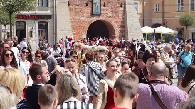 Rekordowy długi polonez w centrum Lublina