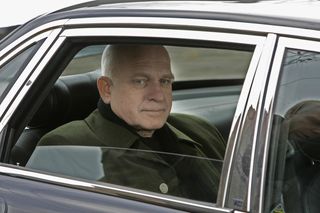 To on przed laty prowadził kultowy program Rosyjska ruletka. Dziś obchodzi 80. urodziny