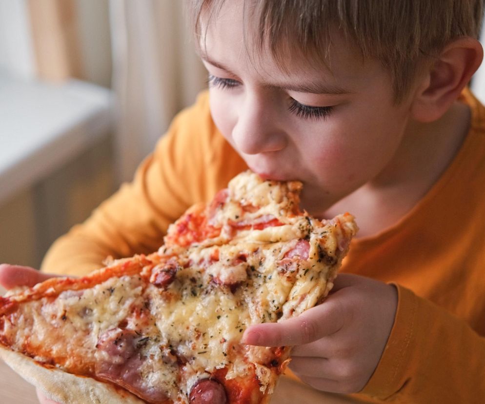 Fast food może osłabić pamięć dziecka. Dlaczego sam sport nie wystarczy, by je chronić?