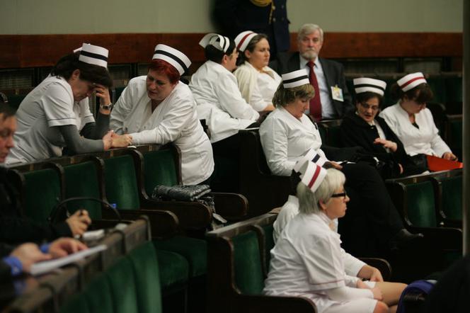 Pielęgniarki nocowały w Sejmie