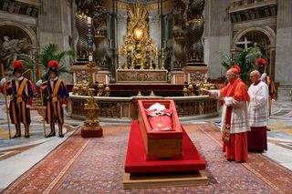 Rogito papieża Franciszka. Pełna treść rogito. Co napisano w dokumencie włożonym do grobu Franciszka?
