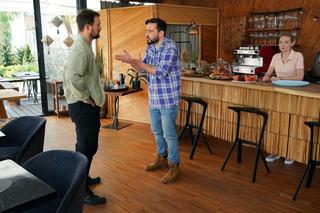 Barwy szczęścia, odcinek 2707: Dominika (Karolina Chapko), Kodur (Oskar Stoczyński), Damian (Michał Lesień)