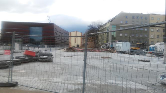 Mur sprzed 600 lat już niedługo będzie można podziwiać na Zamkowej