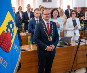 Zaprzysiężenie nowego prezydenta Zabrza. Kamil Żbikowski złożył ślubowanie i zwrócił się do mieszkańców
