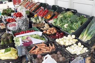 Lublin: Ceny młodych warzyw i owoców powalają [GALERIA]