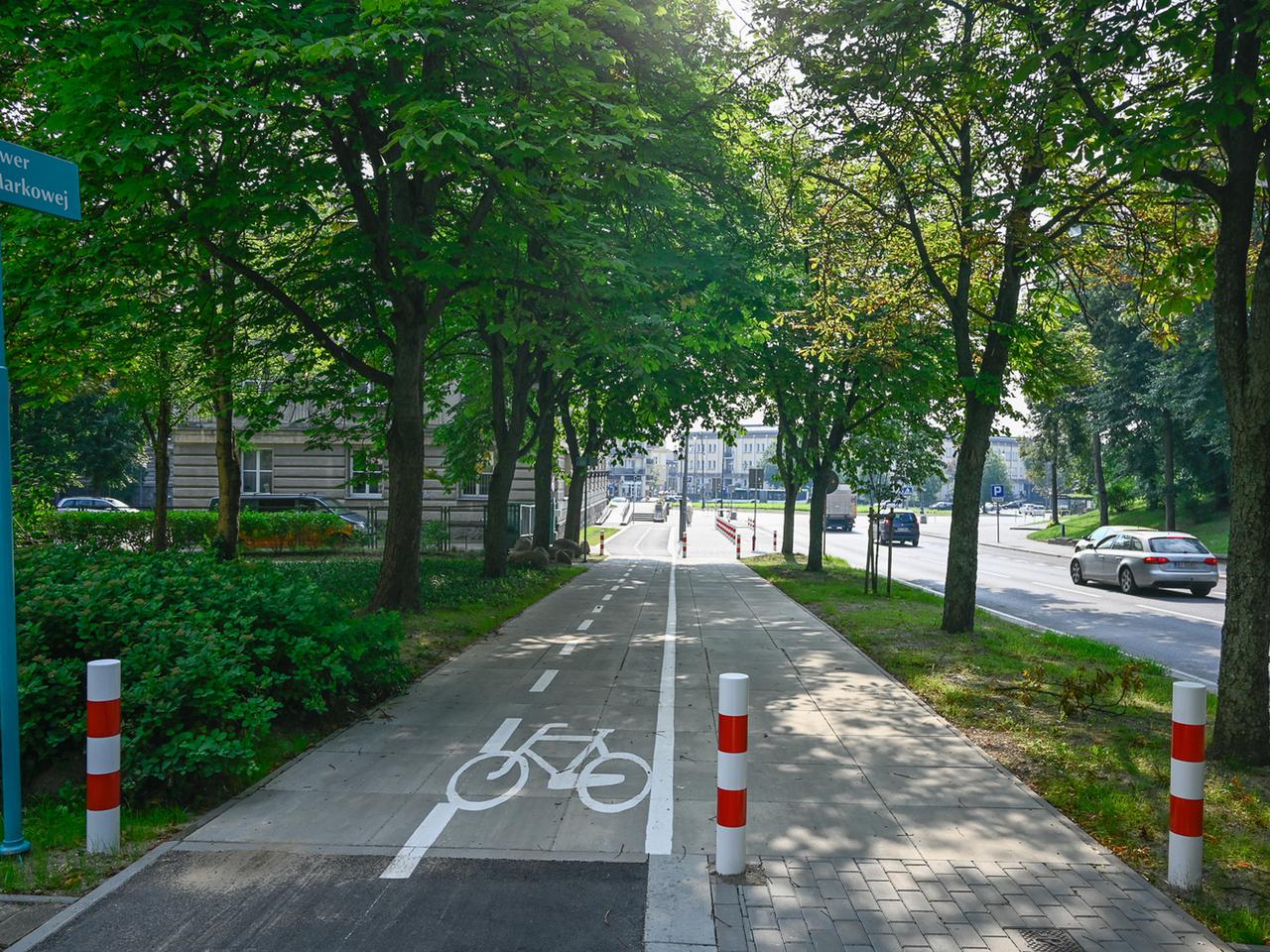 W Białymstoku powstała podwieszana ścieżka rowerowa. Dlaczego taka nietypowa technologia budowy?