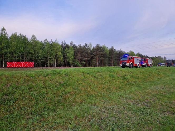   Tragedia na torach. Mężczyzna został potrącony przez pociąg. Nie udało się go uratować