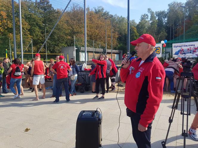 „Kąpiący się zimą Olsztyn” zainaugurowali sezon zimowych kąpieli