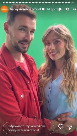 Nowa czołówka Barw szczęścia 2023. Marcin Kodur (Oskar Stoczyński), Renata (Anna Mrozowska) 