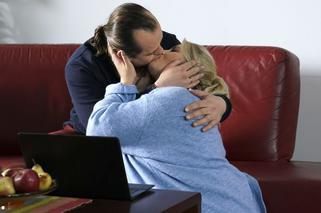 Barwy szczęścia, odcinek 2035, Borys (Jakub Wieczorek), Aldona (Elżbieta Romanowska)