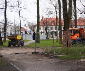 Remont parku Planty. Nie było dostępu do słynnej białostockiej toalety