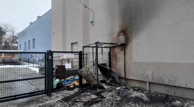 Łódź. Lodówka społeczna Caritasu spłonęła. "Komuś bardzo przeszkadzała" 
