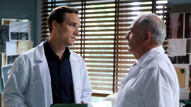 M jak miłość odc. 1879. Olek (Maurycy Popiel), Jerzy Argasiński (Karol Strasburger)