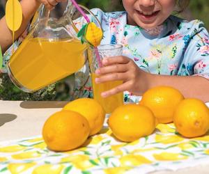 Dzieci z Przeworska stworzyły lokalny biznes. Chcą wyjechać na wakacje i pomagać zwierzętom