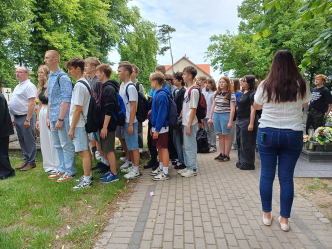 Pamięć o powstańcach żyje w Ostrzeszowie. Ulicami miasta przeszedł Marsz Pamięci [ZDJĘCIA]