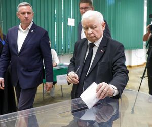 Jarosław Kaczyński podszedł do mikrofonu po wynikach exit poll! Jestem głęboko przekonany, że tak nie będzie