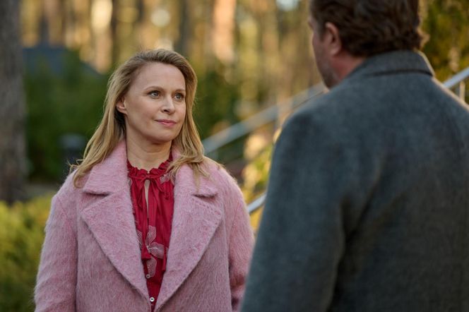 Na Wspólnej odc. 4038. Karolina Wysocka (Paulina Holtz), Konrad Wysocki (Marek Bukowski)