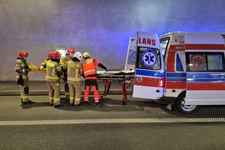 Tunel na Zakopiance został zamknięty. Przeprowadzono specjalną akcję służb ratunkowych [ZDJĘCIA]