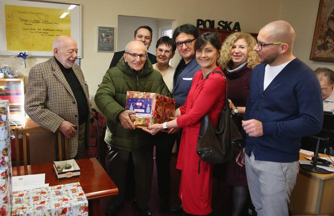 Spotkanie opłatkowe oraz wreczenie paczek świątecznych dla powstańców warszawskich