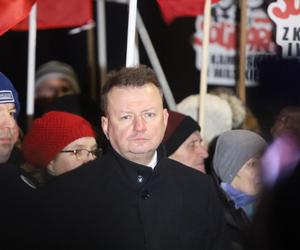 Manifestacja pod więzieniem, w którym przebywa Maciej Wąsik