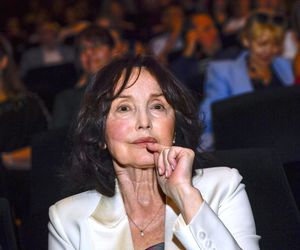 Dawno niewidziana legenda PRL-u pojawiła się na salonach. Tak dziś wygląda gwiazda Trędowatej 