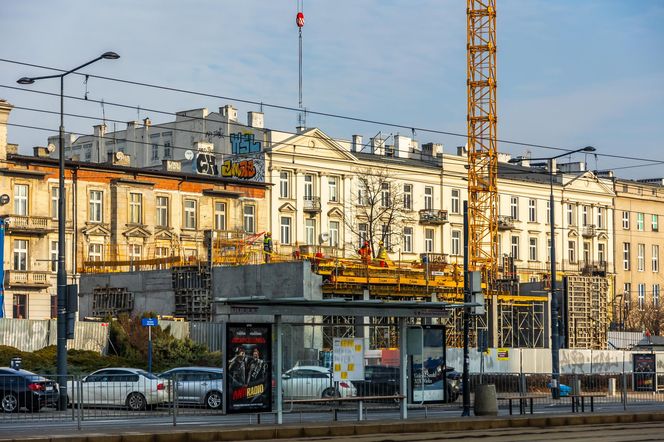 Budowa kamienicy przy Smolnej 23 w Warszawie