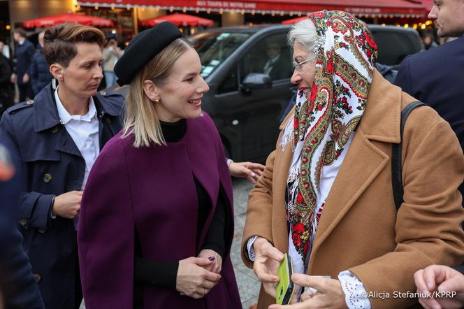 Marta Nawrocka w katedrze Notre Dame w Paryżu