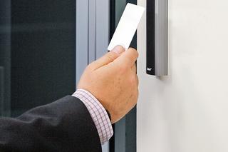 Zamek na identyfikator magnetyczny