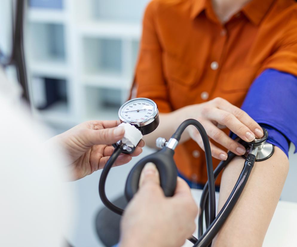 Choruje już prawie 11 mln Polaków. Są nowe wytyczne