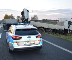 Zabił żonę, a następnie sam wjechał pod ciężarówkę?