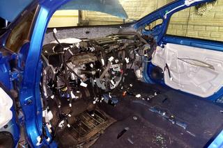 Policjanci znaleźli skradzionego nissana, zanim właściciel zgłosił kradzież