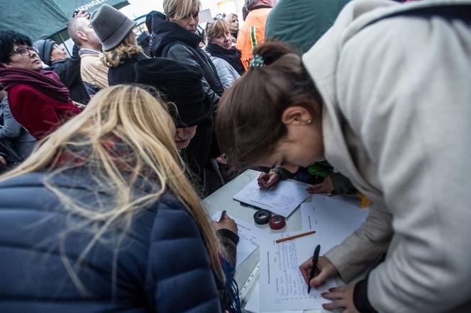 SLD rozpoczyna zbiórkę podpisów