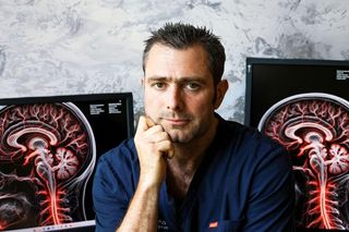 Polscy lekarze leczą w oparciu o wiedzę sprzed wielu lat? Dr Rakasz: To uderza w zaufanie do nas