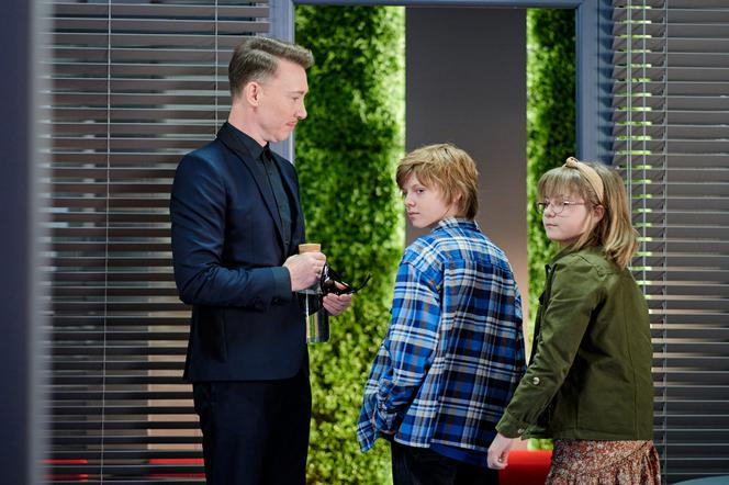 BrzydUla 2,odcinek 233: Miro (Rafał Mohr), Julka (Marysia Włodkowska), Kuba (Jakub Rutkowski), 