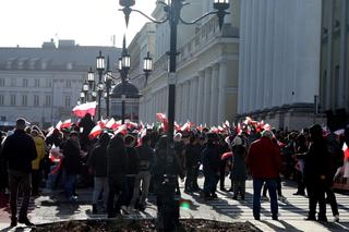 Przestańcie nas okradać!. Najemcy z Marywilskiej protestują przed ratuszem