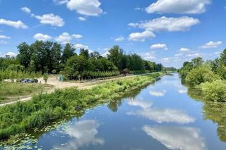 Najpiękniejsza trasa rowerowa w Warszawie. Jest malownicza, zróżnicowana, świetnie przygotowana technicznie