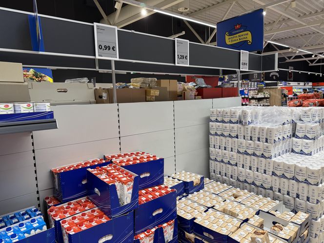 Litr mleka i kilogram cukru to na Litwie cena 0,99 euro (4,20 zł)
