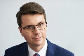 Rząd zaostrza konflikt z UE? Piotr Müller: Polska swojej decyzji nie zmienia