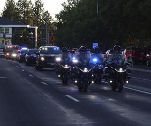 Podłożył ogień, a gdy strażacy go gasili, zamordował ich! Celowe działanie. Przerażający mord!