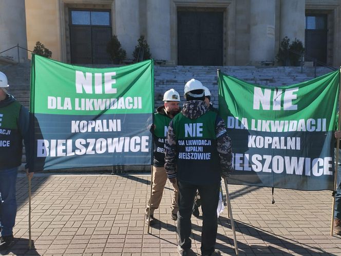 Górnicy protestowali pod ministerstwem przemysłu w Katowicach przeciwko likwidacji KWK Bielszowice