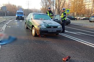 Katowice: 72-latek śmiertelnie potrącił kobietę. Jechał z zamrożonymi szybami