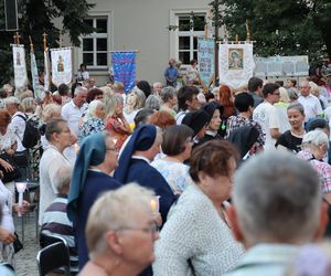 76. rocznica Cudu Lubelskiego. Procesja różańcowa w centrum Lublina