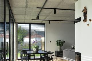 Nowoczesna stodoła: dom N w Nysie