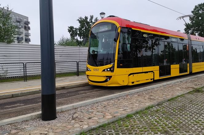 Zderzenie tramwajów w Warszawie. Sześć osób rannych, w tym dzieci