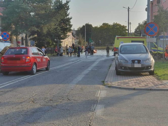 Opolskie. Powódź w Lewinie Brzeskim. 90 procent miasta zostało zalane [ZDJĘCIA].